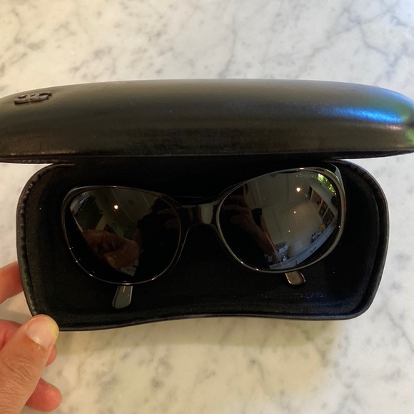 Chanel Camelia Sunglasses - Picture 6 of 7